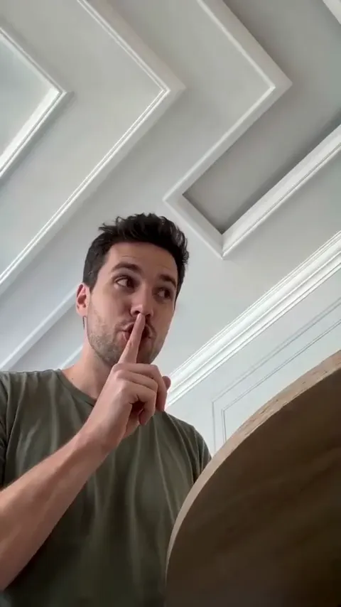 Clapping Cat AI video, part 3: You go shh