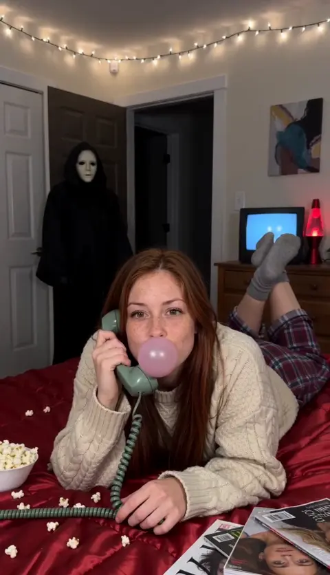 Ghostface KI-Video, Teil 3: Kaugummi