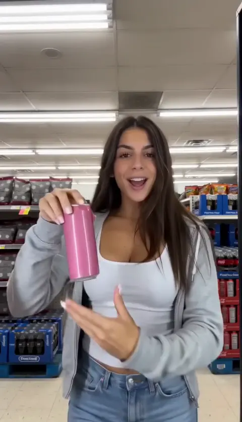 I Feel Like Nicole AI video, part 4: Grab the pink can