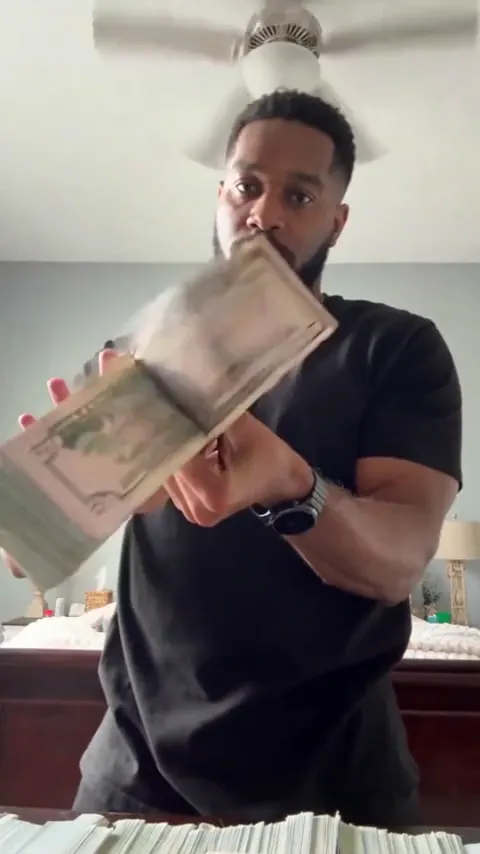 Money Flex AI video, part 4: Count the stack