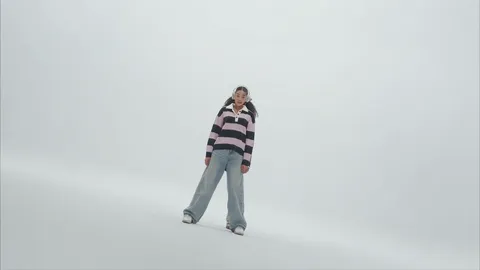 Neon Dance video AI, parte 1: Il nascondiglio