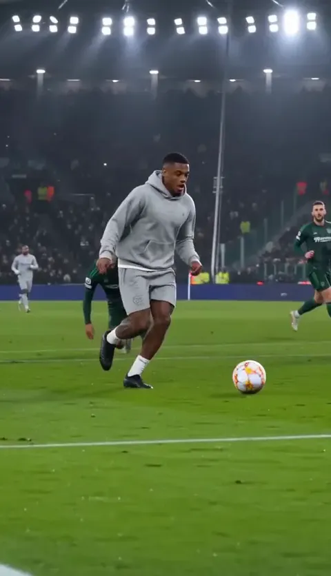 Ozil Goal AI video, part 4: Defenders slide past